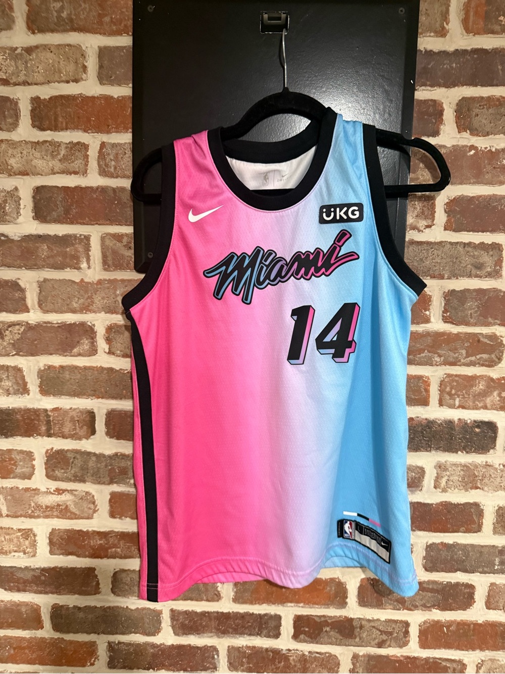 Nike Miami Heat Tyler Herro #14 Vice City Swingman Jersey Size L Pink Blue